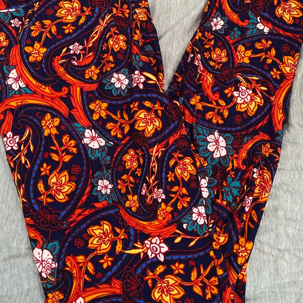 Lularoe TC Leggings - paisley floral